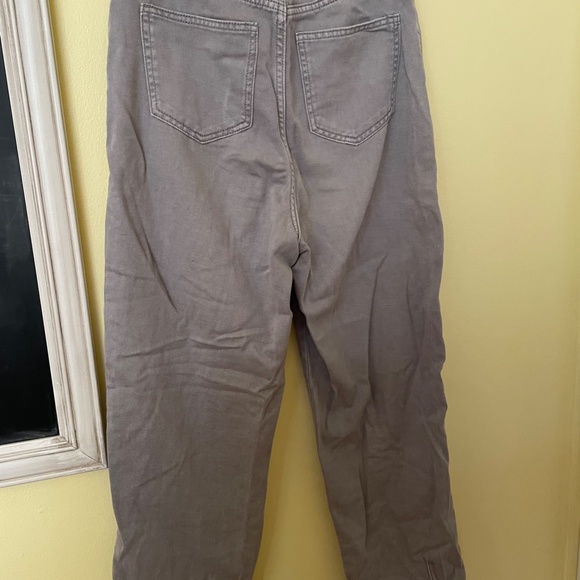 H&M Grey Twill Mom Jean Style Pants - Picture 2 of 2